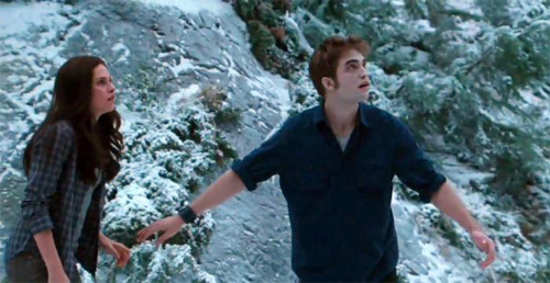 bella-edward-snow.jpg